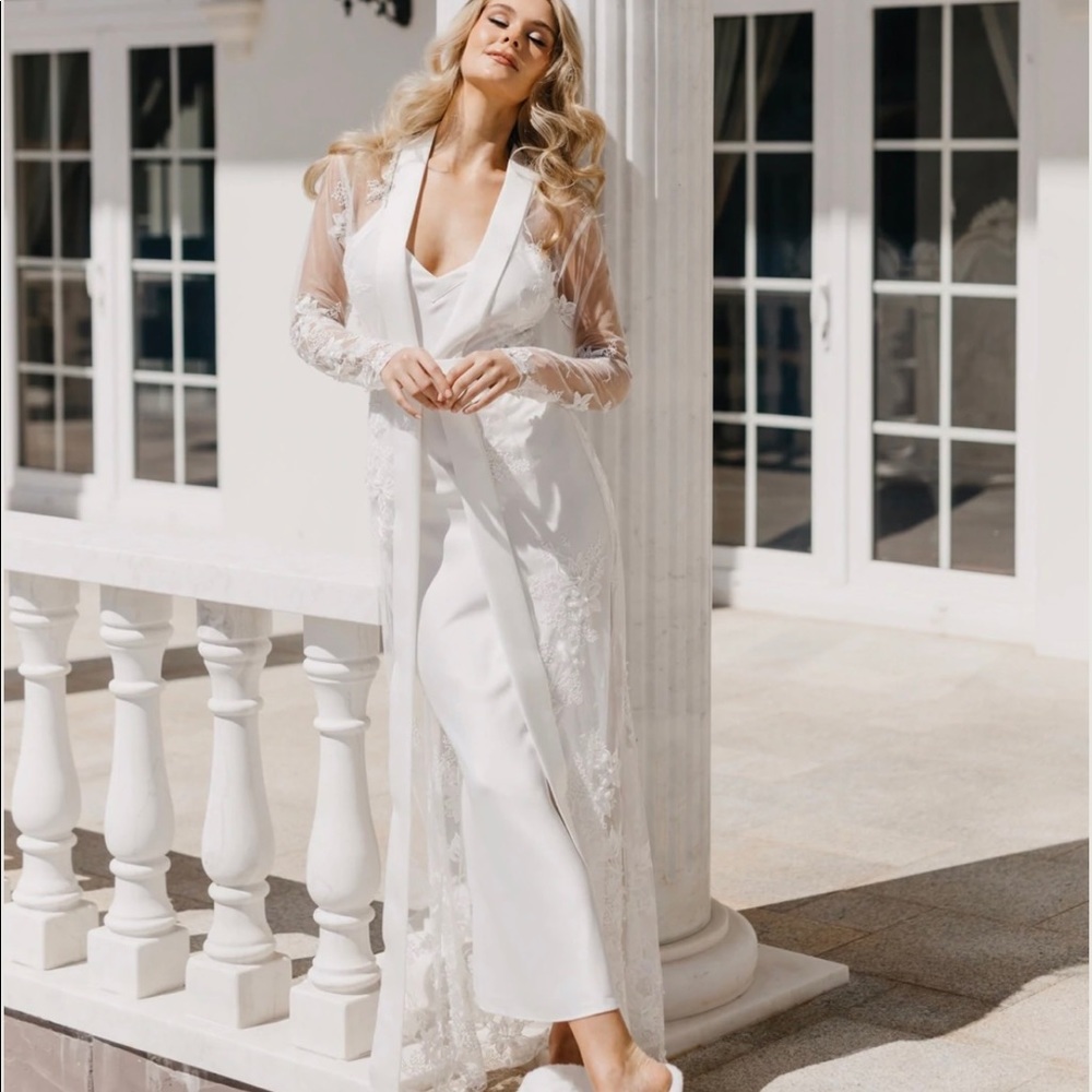 Le Rose Monique pearl beaded maxi robe w slip, size S- Bridal Getting Ready Robe